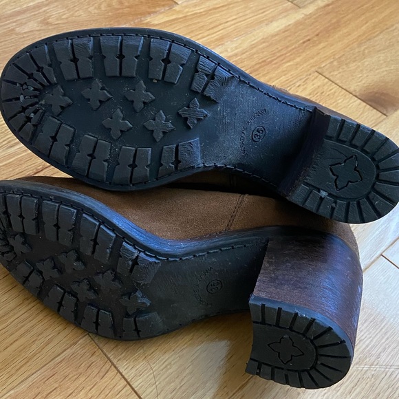 Cute Browns suede boots - Picture 4 of 6